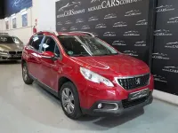 Usado Peugeot 2008 Active 110 CV (80 kW) 2016 Rojo SUV