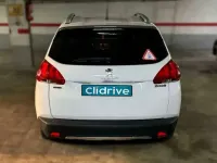 Usado Peugeot 2008 Style 100 CV (73 kW) 2015 Blanco SUV