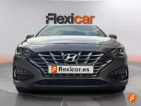 Usado Hyundai i30 110 CV (80 kW) 2023 Marrón Berlina
