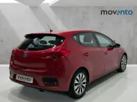 Usado Kia Ceed Plus 100 CV (73 kW) 2018 Rojo Utilitario