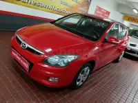 Usado Hyundai i30 Classic 109 CV (80 kW) 2009 Rojo Berlina