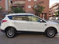 Usado Ford Kuga Trend 140 HP (102 kW) 2014 Branco SUV