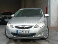 Usado Opel Astra Enjoy 115 CV (84 kW) 2011 Gris / plata Berlina