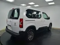 Usado Peugeot Rifter Active 101 CV (74 kW) 2023 Blanco Monovolumen