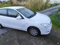 Usado Hyundai i30 Comfort 90 CV (66 kW) 2009 Blanco Berlina