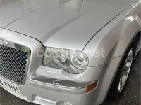 Usado Chrysler 300C 218 CV (160 kW) 2006 Gris / plata Berlina