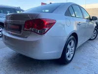 Usado Chevrolet Cruze LT 124 CV (91 kW) 2011 Gris / plata Berlina