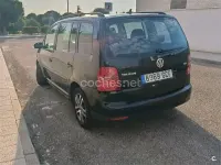 Usado VW Touran 105 CV (77 kW) 2008 Negro Monovolumen