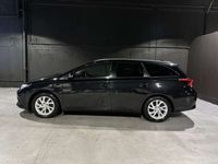 usado Toyota Auris Touring Sports hybrid 140H Feel! Edition + Led