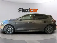 Usado Ford Focus ST-Line 155 CV (114 kW) 2023 Gris Berlina