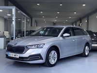 Usado Skoda Octavia Selection 116 CV (85 kW) 2024 Gris Familiar