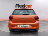 Usado VW Polo Advance 95 CV (69 kW) 2018 Naranja Utilitario