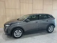Usado Peugeot 3008 Active 130 CV (95 kW) 2022 Gris / plata SUV