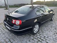 Usado VW Passat Sportline 200 CV (147 kW) 2006 Negro Berlina
