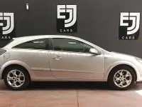 Usado Opel Astra GTC Cosmo 125 CV (91 kW) 2006 Gris / plata Berlina