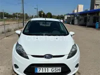 Usado Ford Fiesta Trend 90 CV (66 kW) 2009 Blanco Berlina