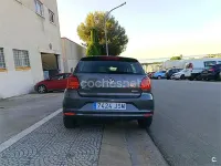 Usado VW Polo 75 CV (55 kW) 2016 Verde Berlina