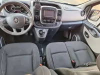 Usado Renault Trafic 125 CV (91 kW) 2015 Marrón Monovolumen