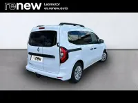 Usado Renault Kangoo 95 CV (69 kW) 2024 Blanco Monovolumen