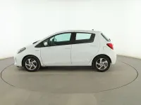 Usado Toyota Yaris Active 101 CV (74 kW) 2015 Blanco Utilitario