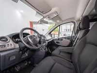 Usado Renault Trafic LIMITED 125 CV (91 kW) 2017 Rojo Monovolumen