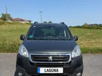 Usado Peugeot Partner Tepee Outdoor 120 CV (88 kW) 2016 Gris / plata Monovolumen