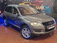 Usado VW Touareg 240 CV (176 kW) 2008 Gris / plata (metalizado perlado ) SUV