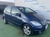 Usado Mercedes A160 Avantgarde 95 CV (69 kW) 2011 Azul Utilitario