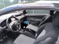 Usado Peugeot 206 CC 138 CV (101 kW) 2004 Negro Descapotable