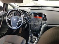Usado Opel Astra Sportive 136 CV (100 kW) 2014 Gris / plata Familiar