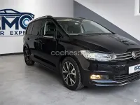 Usado VW Touran Advance 150 CV (110 kW) 2023 Negro Monovolumen
