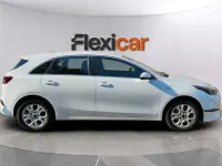 Usado Kia Ceed 136 CV (100 kW) 2023 Blanco Utilitario
