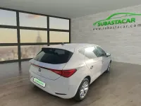 Usado Seat Leon Style 130 CV (95 kW) 2022 Blanco