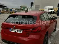 Begagnad BMW 118 Sport Line 136 HK (100 kW) 2020 Röd Halvkombi