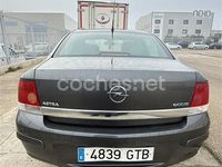 Usado Opel Astra Edition 110 CV (80 kW) 2010 Gris / plata Berlina