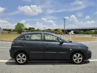 Usado Seat Ibiza 100 CV (73 kW) 2007 Gris / plata Utilitario