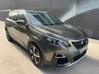 Usado Peugeot 5008 Active 130 CV (95 kW) 2018 Gris / plata SUV