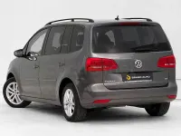 Usado VW Touran Edition 105 CV (77 kW) 2012 Gris / plata Monovolumen