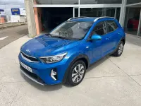 Usado Kia Stonic 84 CV (61 kW) 2023 Azul SUV