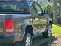 Usado VW Amarok Highline 204 CV (150 kW) 2017 Granate Pickup/Camioneta