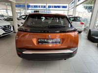 Usado Peugeot 2008 Active 101 CV (74 kW) 2020 Naranja SUV
