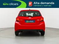 Käytetty Toyota Yaris City 70 HP (51 kW) 2016 Punainen Sedan
