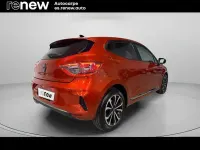 Usado Renault Clio V Techno 90 CV (66 kW) 2024 Rojo Berlina