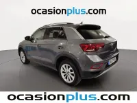Usado VW T-Roc Life 116 CV (85 kW) 2024 Gris SUV