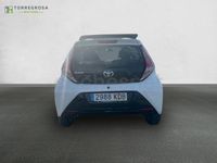 Usado Toyota Aygo X-wave 69 CV (50 kW) 2017 Blanco Utilitario