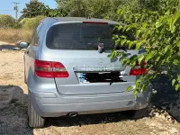 Usado Mercedes B180 109 CV (80 kW) 2008 Gris / plata Monovolumen