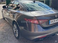 Usado Alfa Romeo Giulia Super 150 CV (110 kW) 2018 Gris / plata Berlina