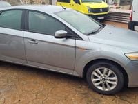 Usado Ford Mondeo Trend 140 CV (102 kW) 2009 Gris / plata Berlina