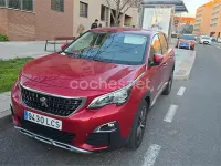 Usado Peugeot 3008 Allure 130 CV (95 kW) 2019 Granate SUV