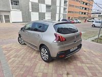 Usado Peugeot 3008 Style 120 CV (88 kW) 2016 Beige Monovolumen